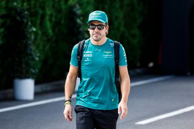 ALONSO Fernando (spa), Aston Martin F1 Team AMR23, portrait during the 2023 Formula 1 Lenovo Japanese Grand Prix, 16th round of the 2023 Formula One World Championship, WM, Weltmeisterschaft from September 22 to 24, 2023 on the Suzuka International Racing Course, in Suzuka - F1 - JAPANESE GRAND PRIX 2023 DPPI Panoramic  00123036__R3_3443