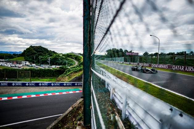 44 HAMILTON Lewis (gbr), Mercedes AMG F1 Team W14, action during the 2023 Formula 1 Lenovo Japanese Grand Prix, 16th round of the 2023 Formula One World Championship, WM, Weltmeisterschaft from September 22 to 24, 2023 on the Suzuka International Racing Course, in Suzuka - F1 - JAPANESE GRAND PRIX 2023 DPPI Panoramic  00123036__R5_0148