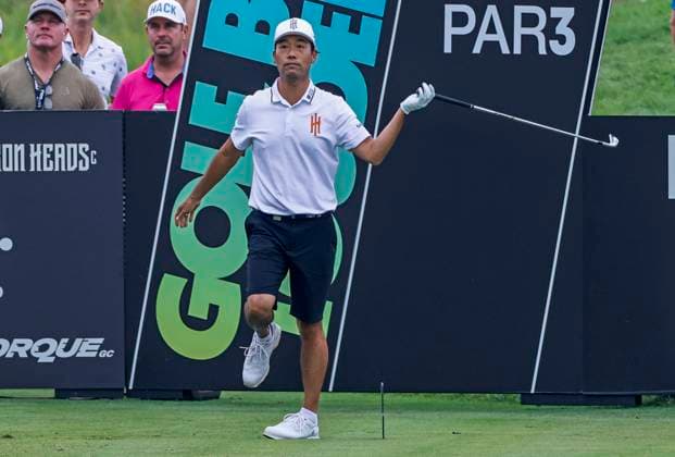 Kevin Na of the US reacts to his tee shot on the fifteenth hole during the first round of the 2023 LIV Golf League tournament at Rich Harvest Farms in Sugar Grove, Illinois, on Friday September 22, 2023. Tournament play runs from September 22nd through the 24th.  SGI20230922805 TANNENxMAURY