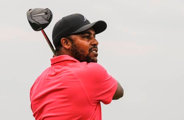 Harold Varner III of the US hits his tee shot on the sixteenth hole during the first round of the 2023 LIV Golf League tournament at Rich Harvest Farms in Sugar Grove, Illinois, on Friday September 22, 2023. Tournament play runs from September 22nd through the 24th.  SGI20230922817 TANNENxMAURY