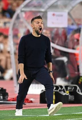 AS Monaco v OGC Nice - Ligue 1 Uber Eats Francesco Farioli, Coach of OGC Nice on the side line during the Ligue 1 Uber Eats match between AS Monaco and OGC Nice at Stade Louis II on September 22, 2023 in Monaco, Monaco. Monaco Stade Louis II Monaco Monaco Copyright: xNealxSimpson Sportsphoto APLx 13954963