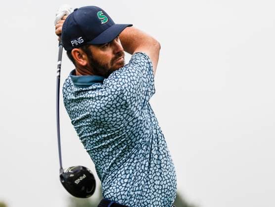 Louis Oosthuizen of South Africa hits his tee shot on the sixteenth hole during the first round of the 2023 LIV Golf League tournament at Rich Harvest Farms in Sugar Grove, Illinois, on Friday September 22, 2023. Tournament play runs from September 22nd through the 24th.  SGI20230922841 TANNENxMAURY