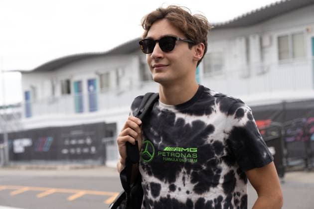 September 23, 2023, Suzuka, Mie Prefecture, Japan: GEORGE RUSSELL (GBR) of Mercedes 63 arrives to the paddock for Qualifying for the 2023 Formula 1 Japanese Grand Prix Suzuka Japan - ZUMAb177 20230923_aap_b177_002 Copyright: xTaidghxBarronx