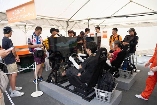 September 23, 2023, Suzuka, Mie Prefecture, Japan: Formula 1 fans on the race simulator during the 2023 Formula 1 Japanese Grand Prix Suzuka Japan - ZUMAb177 20230923_aap_b177_006 Copyright: xTaidghxBarronx