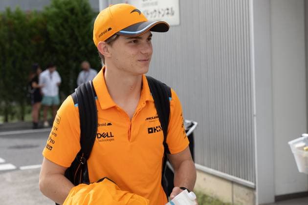 September 23, 2023, Suzuka, Mie Prefecture, Japan: OSCAR PIASTRI (AUS) of McLaren 81 arrives to the paddock for Qualifying for the 2023 Formula 1 Japanese Grand Prix Suzuka Japan - ZUMAb177 20230923_aap_b177_032 Copyright: xTaidghxBarronx