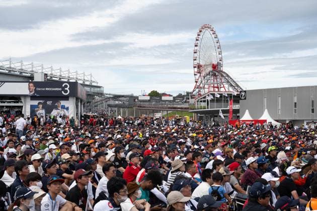 September 23, 2023, Suzuka, Mie Prefecture, Japan: Formula 1 fans in the fan zone during Qualifying of the 2023 Formula 1 Japanese Grand Prix Suzuka Japan - ZUMAb177 20230923_aap_b177_056 Copyright: xTaidghxBarronx