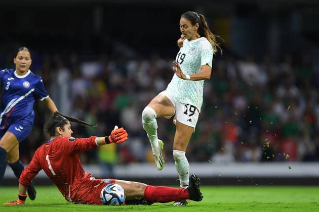 RECORD DATE NOT STATED CONCACAF Womens Gold Cup 2023 Mexico vs Puerto Rico (L-R), Sydney Martinez of Puerto Rico and Christina Burkenroad of Mexico during the game Mexico (Mexican national team, Nationalteam vs Puerto Rico, corresponding to League A of the Group Stage Qualifiers for the CONCACAF Womens Gold Cup, at Azteca Stadium, on September 22, 2023. <br><br> (I-D), Sydney Martinez de Puerto Rico y Christina Burkenroad de Mexico durante el partido Mexico (Seleccion Nacional Mexicana) vs Puerto Rico, correspondiente a la Liga A de la Fase grupos Clasificatorio a la Copa Oro Femenina de la CONCACAF, el el Estadio Azteca, el 22 de Septiembre de 2023. CIUDAD DE MEXICO CDMX MEXICO Copyright: xAdrianxMaciasx 20230922211706_CWGC_23_MEX_PUR_BURKENROAD31