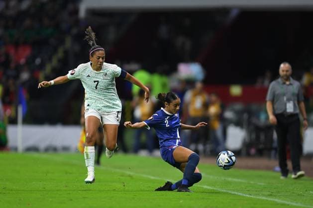 RECORD DATE NOT STATED CONCACAF Womens Gold Cup 2023 Mexico vs Puerto Rico (L-R), Maria Sanchez of Mexico and Veronica Garcia of Puerto Rico during the game Mexico (Mexican national team, Nationalteam vs Puerto Rico, corresponding to League A of the Group Stage Qualifiers for the CONCACAF Womens Gold Cup, at Azteca Stadium, on September 22, 2023. <br><br> (I-D), Maria Sanchez de Mexico y Veronica Garcia de Puerto Rico durante el partido Mexico (Seleccion Nacional Mexicana) vs Puerto Rico, correspondiente a la Liga A de la Fase grupos Clasificatorio a la Copa Oro Femenina de la CONCACAF, el el Estadio Azteca, el 22 de Septiembre de 2023. CIUDAD DE MEXICO CDMX MEXICO Copyright: xAdrianxMaciasx 20230922214542_CWGC_23_MEX_PUR_SANCHEZ68