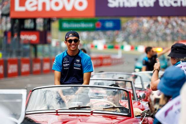 24th September 2023; Suzuka Circuit, Suzuka, Japan; 2023 Formula 1 Lenovo Japanese Grand Prix; Race Day; Number 23 Williams driver Alex Albon before the race during the drivers parade  ActionPlus12557224 StephenxBlackberry