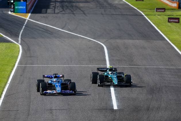 31 OCON Esteban (fra), Alpine F1 Team A523, 14 ALONSO Fernando (spa), Aston Martin F1 Team AMR23, action during the 2023 Formula 1 Lenovo Japanese Grand Prix, 16th round of the 2023 Formula One World Championship, WM, Weltmeisterschaft from September 22 to 24, 2023 on the Suzuka International Racing Course, in Suzuka - F1 - JAPANESE GRAND PRIX 2023 - RACE DPPI Panoramic  _R3_7410