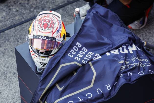 Red Bull Racing constructors championships of 2023 win during the 2023 Formula 1 Lenovo Japanese Grand Prix, 16th round of the 2023 Formula One World Championship, WM, Weltmeisterschaft from September 22 to 24, 2023 on the Suzuka International Racing Course, in Suzuka - F1 - JAPANESE GRAND PRIX 2023 - RACE DPPI Panoramic  00123037__R3_7875