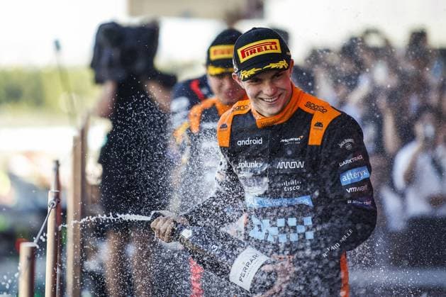 PIASTRI Oscar (aus), McLaren F1 Team MCL60, portrait podium during the 2023 Formula 1 Lenovo Japanese Grand Prix, 16th round of the 2023 Formula One World Championship, WM, Weltmeisterschaft from September 22 to 24, 2023 on the Suzuka International Racing Course, in Suzuka - F1 - JAPANESE GRAND PRIX 2023 - RACE DPPI Panoramic  00123037__R3_8469