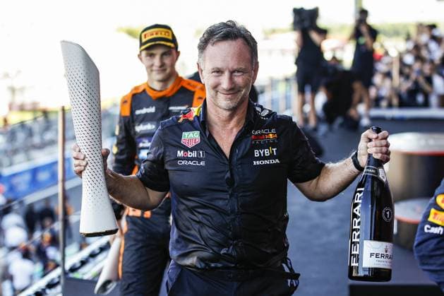 HORNER Christian (gbr), Team Principal of Red Bull Racing, portrait celebrates Red Bull Racing constructors championships 2023 podium during the 2023 Formula 1 Lenovo Japanese Grand Prix, 16th round of the 2023 Formula One World Championship, WM, Weltmeisterschaft from September 22 to 24, 2023 on the Suzuka International Racing Course, in Suzuka - F1 - JAPANESE GRAND PRIX 2023 - RACE DPPI Panoramic  00123037__R3_8681