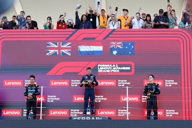 VERSTAPPEN Max (ned), Red Bull Racing RB19, portrait NORRIS Lando (gbr), McLaren F1 Team MCL60, portrait PIASTRI Oscar (aus), McLaren F1 Team MCL60, portrait podium during the 2023 Formula 1 Lenovo Japanese Grand Prix, 16th round of the 2023 Formula One World Championship, WM, Weltmeisterschaft from September 22 to 24, 2023 on the Suzuka International Racing Course, in Suzuka - F1 - JAPANESE GRAND PRIX 2023 - RACE DPPI Panoramic 00123037_F12023GP17JAP_JK186354