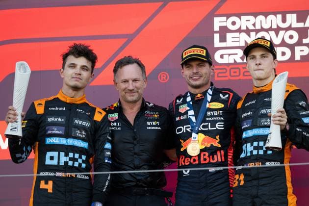 September 24, 2023, Suzuka, Mie Prefecture, Japan: LANDO NORRIS (GBR) of McLaren 4, Oracle Red Bull Racing team principal CHRISTAIN HORNER and MAX VERSTAPPEN (NED) of Red Bull Racing 1 and OSCAR PIASTRI (AUS) of McLaren 81 celebrates their podium at the 2023 Formula 1 Japanese Grand Prix. Suzuka Japan - ZUMAb177 20230924_aap_b177_136 Copyright: xTaidghxBarronx