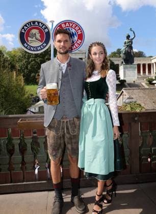 Sven ULREICH, FCB 26 goalkeeper wife Lisa at the visit of the beer festival Oktoberfest, Wiesn of the football team FC BAYERN MUENCHEN on Sept 24, 2023 in Munich, Germany. Season 2023 2024, 1.Bundesliga, FCB, München, -- Poolfoto FC Bayern Pool , EDITORIAL USE ONLY