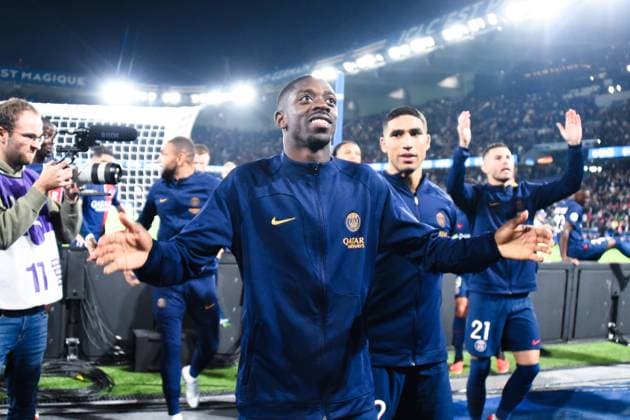 Remerciements des joueurs du PSG aux supporters -Ousmane DEMBELE ( 10 - PSG ) - FOOTBALL : Paris Saint Germain vs Marseille - Ligue 1 - 24 09 2023 FedericoPestellini Panoramic 