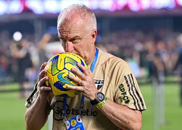 Morumbi Stadium Sao Paulo coach Dorival Junior, celebrates the title after the match between Sao Paulo and Flamengo, in the Final of the Copa do Brasil 2023, at the Morumbi Stadium, this Sunday 24. 30761 (Gledston Tavares SPP) Copyright: xGledstonxTavaresx xSPPx spp-en-GlTa-GDT_7937