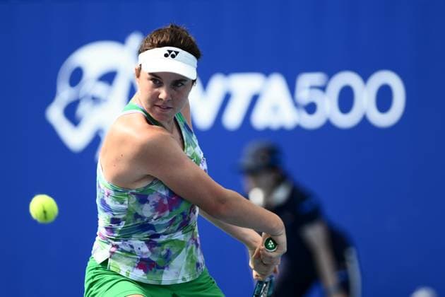 Linda Noskova (CZE), SEPTEMBER 26, 2023 - Tennis : Women s Singles Round 32 at Ariake Coliseum during TORAY Pan Pacific Open Tennis Tournament 2023, Japan. Noxthirdxpartyxsales  (230511336)
