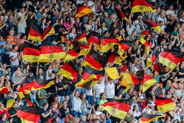 Cheering, celebration at Germany GER about the 1 0 by Klara Bühl GER, 19 fans, audience, spectators, atmosphere, 26 09 2023, Bochum Germany , Football, UEFA Women s Nations League, Germany Iceland, DFB DFL REGULATES PROHIBIT ANY USE OF PHOTOGRAPHS AS IMAGE SEQUENCES AND OR QUASI VIDEO xprx