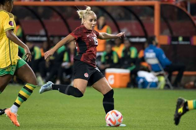 September 26, 2023, Toronto, Ontario, Canada: Adriana Leon 19 in action during the CONCACAF Women s Championship 2024 Olympic qualifier between Canada and Jamaica at BMO field in Toronto. The game ended 2-1 for Canada sending it to the Paris 2024 Olympic Games, Olympische Spiele, Olympia, OS Toronto Canada - ZUMAm154 20230926_zap_m154_037 Copyright: xAngelxMarchinix