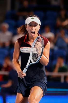 September 27, 2023, Tokyo, Japan: Mai HONTAMA (JPN) in action against Iga SWIATEK (POL) during their women s singles match of the Toray Pan Pacific Open Tennis Tournament 2023 at the Ariake Coliseum. The tournament is held from September 25 to October 1. Tokyo Japan - ZUMAm191 20230927_aap_m191_056 Copyright: xRodrigoxReyesxMarinx