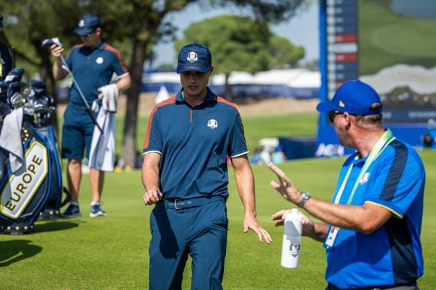 230928 Ludvig Aberg and Peter Hanson of Team Europe at a training session during day 1 of the Ryder Cup on September 28, 2023 in Rome Photo Mathias Bergeld BILDBYRAN kod MB MB0734 golf ryder cup träning practice training day 1 bbeng  Copyright: MATHIASxBERGELD BB230928MB001