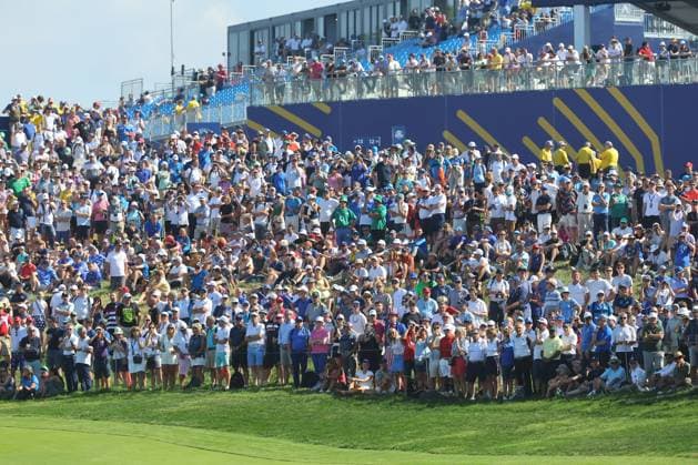 Golf match - Ryder Cup 2023 Rome, Italy 29.09.2023: Spectators follow Foursomes Session at RYDER CUP 2023 at Marco Simone Golf & Country Club di Guidonia Montecelio, Roma Rome Italy  Copyright: xIPAxSport ABACAx BRIPASport20230929_521 IPAxSport ABACAx BRIPASport20230929_521