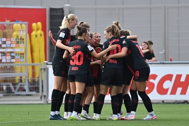 Jubel, Freuen, celebrate, happy, cheer , Goal Celebration Bayer 04 Women 4 0, 30 09 2023, Leverkusen Germany , Fussball,google pixel Frauenbundesliga bayer 04 Leverkusen 1 FC Nürnberg, DFB DFL REGULATIONS PROHIBIT ANY USE OF PHOTOGRAPHS AS IMAGE SEQUENCES AND OR QUASI VIDEO xmkx