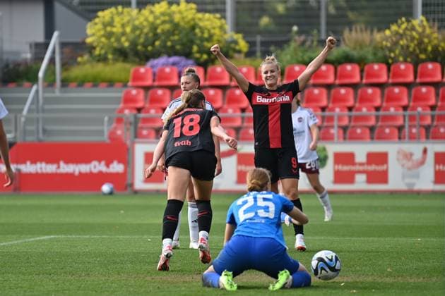 Karolina Lea Vilhjamsdottir B04, 18 and Nikola Karczewska B04, 9 cheer the 5 0 all 5 goals scored by both players together, 30 09 2023, Leverkusen Germany , football,google pixel Frauenbundesliga bayer 04 Leverkusen 1 FC Nürnberg, DFB DFL REGULATIONS PROHIBIT ANY USE OF PHOTOGRAPHS AS IMAGE SEQUENCES AND OR QUASI VIDEO xmkx