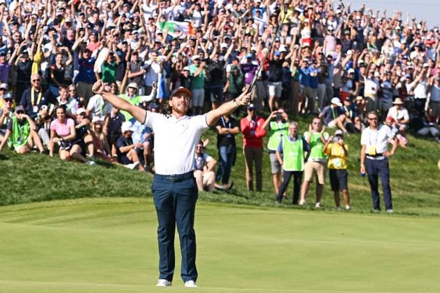 Ryder Cup 2023, Day Two, Morning Foursomes, Golf, Marco Simone Golf & Country Club, Rome, Italy - 30 Sep 2023  Copyright: xGreigxCowie Shutterstockx 14130258bm