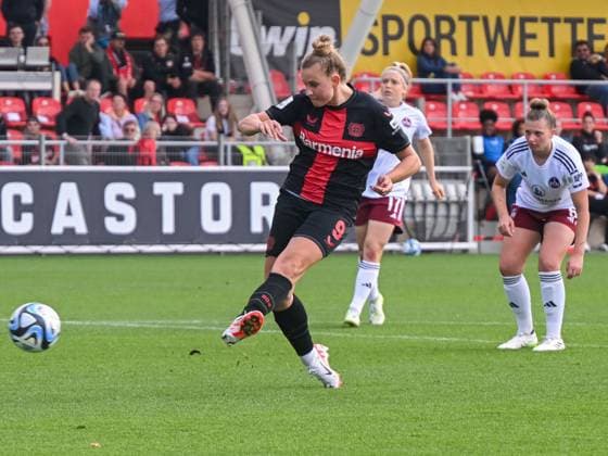 Nikola Karczewska Bayer 04 Leverkusen, 09 scores the goal zm 4 0 Behind Livia Brunmair 1 FC Nuernberg, 17 and Jessica May 1 FC Nuernberg, 06 Bayer 04 Leverkusen vs 1 FC Nuernberg, Football, Google Pixel Womens Bundesliga, 02 Matchday, Season 2023 2024, 30 09 2023 DFL REGULATES PROHIBIT ANY USE OF PHOTOGRAPHS AS IMAGE SEQUENCES AND OR QUASI VIDEO Bayer 04 Leverkusen vs 1 FC Nuernberg, Football, Google Pixel Womens Bundesliga, 02 Matchday, Season 2023 2024, 30 09 2023 Leverkusen. Copyright: xEibner-Pressefoto ThomasxHaeslerx EP_THR