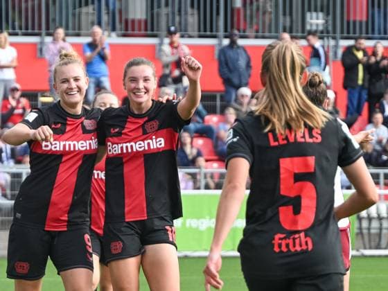 Nikola Karczewska Bayer 04 Leverkusen, 09 and the goal scorer to 5 0 Karolina Lea Vilhjalmsdottir Bayer 04 Leverkusen, 18 run jubilant on the flank giver Janou Levels Bayer 04 Leverkusen, 05 to Bayer 04 Leverkusen vs 1 FC Nuernberg, football, Google Pixel Womens Bundesliga, 02 Matchday, 2023 2024 Season, 30 09 2023 DFL REGULATES PROHIBIT ANY USE OF PHOTOGRAPHS AS IMAGE SEQUENCES AND OR QUASI VIDEO Bayer 04 Leverkusen vs 1 FC Nuernberg, Football, Google Pixel Womens Bundesliga, 02 Matchday, 2023 2024 Season, 30 09 2023 Leverkusen. Copyright: xEibner-Pressefoto ThomasxHaeslerx EP_THR