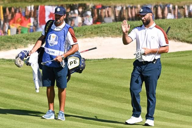 Ryder Cup 2023, Day Two, Morning Foursomes, Golf, Marco Simone Golf & Country Club, Rome, Italy - 30 Sep 2023  Copyright: xGreigxCowie Shutterstockx 14130258ci