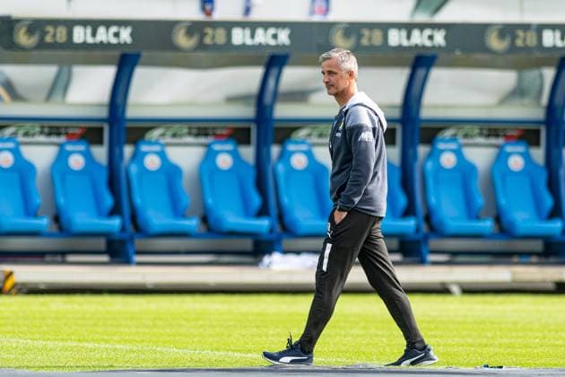 Rostock, Germany 30 September 2023 2 BL 2023 2024 FC Hansa Rostock vs Eintracht Braunschweig In picture Coach Jens Härtel Haertel Eintracht Braunschweig DFL regulations prohibit any use of photographs as image sequences and or quasi video Copyright: xFotostandx xVoelkerx