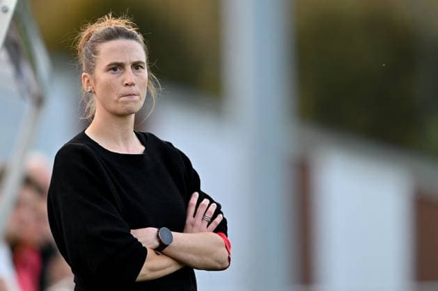 RSC ANDERLECHT VS CLUB YLA Head Coach Heleen Jaques of Club YLA pictured during a female soccer game between RSC Anderlecht and Club Brugge YLA on the 5th matchday of the 2023 - 2024 season of the Belgian Lotto Womens Super League , on Saturday 30 September 2023 in Anderlecht , Belgium . PHOTO SPORTPIX David Catry Anderlecht Neerpede Brussel Belgium  Copyright: xSportpix.bex xDavidxCatryxDavidxCatryx