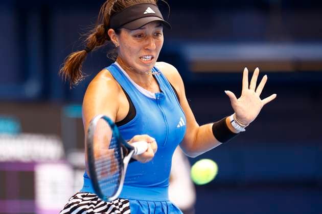 October 1, 2023, Tokyo, Japan: Jessica PEGULA (USA) hits a return against Veronika KUDERMETOVA (RUS) during the singles final match of the Toray Pan Pacific Open Tennis Tournament 2023 at the Ariake Coliseum. The tournament is held from September 25 to October 1st. Tokyo Japan - ZUMAm191 20231001_aap_m191_001 Copyright: xRodrigoxReyesxMarinx