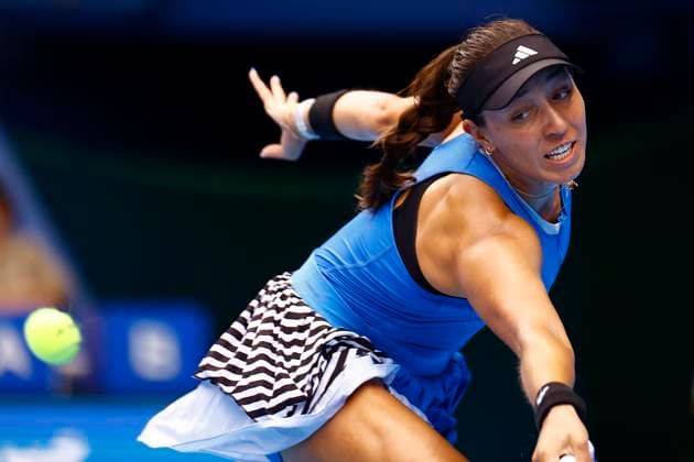 October 1, 2023, Tokyo, Japan: Jessica PEGULA (USA) hits a return against Veronika KUDERMETOVA (RUS) during the singles final match of the Toray Pan Pacific Open Tennis Tournament 2023 at the Ariake Coliseum. The tournament is held from September 25 to October 1st. KUDERMENTOVA won 7-5, 6-1. Tokyo Japan - ZUMAm191 20231001_aap_m191_029 Copyright: xRodrigoxReyesxMarinx
