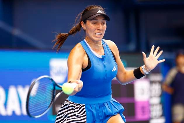 October 1, 2023, Tokyo, Japan: Jessica PEGULA (USA) hits a return against Veronika KUDERMETOVA (RUS) during the singles final match of the Toray Pan Pacific Open Tennis Tournament 2023 at the Ariake Coliseum. The tournament is held from September 25 to October 1st. KUDERMENTOVA won 7-5, 6-1. Tokyo Japan - ZUMAm191 20231001_aap_m191_031 Copyright: xRodrigoxReyesxMarinx