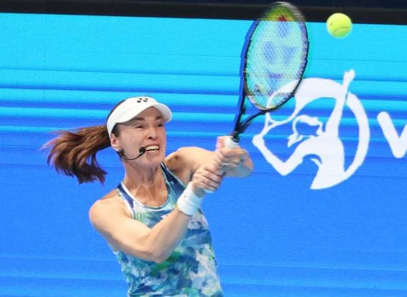 Tennis, WTA Tournament in Tokyo, Exhibition Match with Martina Hingis