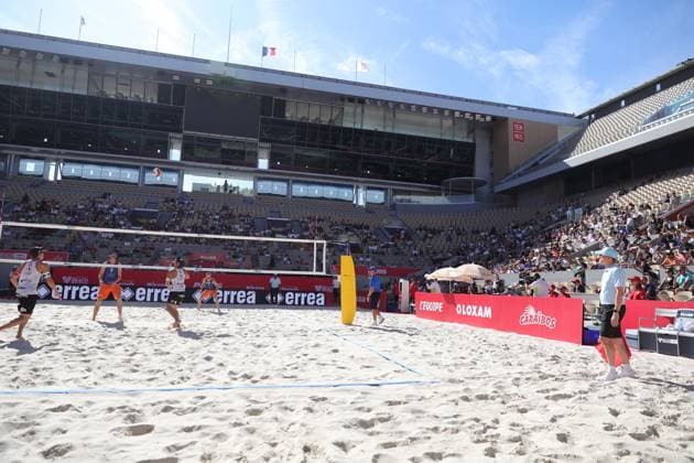 Beachvolleyball, Beach Pro Tour in Paris Vue generale ambiance Court Philippe Chartrier pendant Paris Beach Pro Tour Elite 16 Beach volleyball, Beachvolleyball : Paris Beach Pro Tour Elite 16 - 01 10 2023 KevinDomas Panoramic 