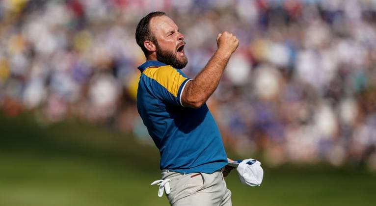 2023 Ryder Cup, Marco Simone Golf and Country Club, Rome, Italy 1 10 2023 Tyrrell Hatton celebrates his victory in their singles match Tyrrell Hatton celebrates his victory in their singles match 1 10 2023  Copyright: x INPHO MatteoxCiambellix DSC08390