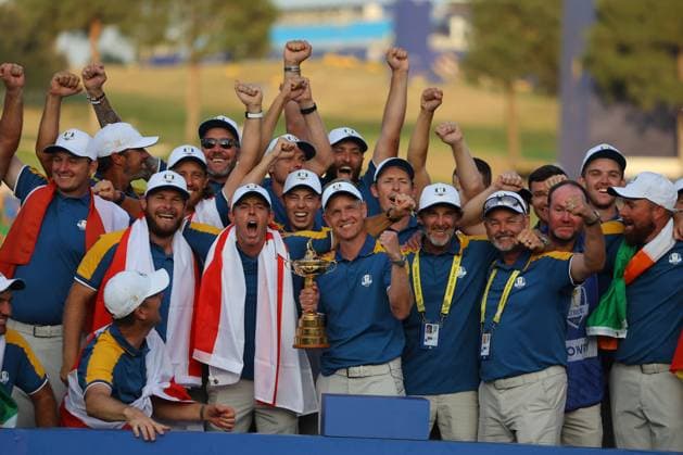 Rome Ryder Cup 2023 - AWARD CERIMONY SINGLES MATCHES at Marco Simone Golf Country Club di Guidonia Montecelio, Roma Rome, Italy 01.10.2023: Captain Luke Donald s European team wins the cup and lifts the trophy during the awards ceremony at RYDER CUP 2023 at Marco Simone Golf Country Club di Guidonia Montecelio, Roma Rome italy -  Copyright: xIPAxSport ABACAx BRIPASport20231001_1080 IPAxSport ABACAx BRIPASport20231001_1080