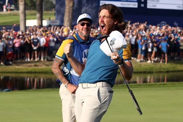 Rome Ryder Cup 2023 - EUROPE TEAM WIN TROPHY in SINGLES MATCHES at Marco Simone Golf Country Club di Guidonia Montecelio, Roma Rome, Italy 01.10.2023: Tommy FLEETWOOD score the last point at SINGLES MATCHES and Europe team win the trophy at RYDER CUP 2023 at Marco Simone Golf Country Club di Guidonia Montecelio, Roma Rome italy -  Copyright: xIPAxSport ABACAx BRIPASport20231001_1300 IPAxSport ABACAx BRIPASport20231001_1300