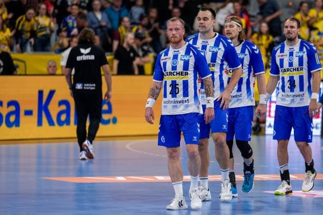 from left Patrick Zieker TVB, 25 , Marino Maric TVB, 33 , Jan Forstbauer TVB, 23 , Kai Häfner TVB, 34 , players of TVB 1898 Stuttgart, disappointed about the defeat, disappointment after the final whistle, highlight, loser, lost, frustration, disappointed, pessimistic, 01 10 2023, Mannheim Germany , Handball, Bundesliga, Rhein Neckar Löwen TVB Stuttgart xozx