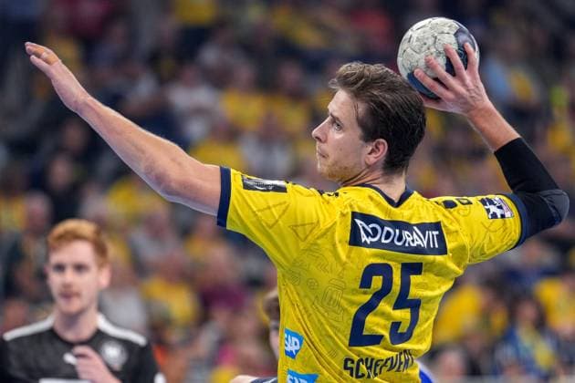Olle Forsell Schefvert RNL, 25 , single image, single photo, seven-meter, 7-meter, penalty throw, game scene, action, action, 01 10 2023, Mannheim Germany , Handball, Bundesliga, Rhein Neckar Löwen TVB Stuttgart xozx