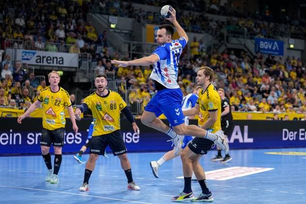 from left Gustav Davidsson RNL, 22 , Jannik Kohlbacher RNL, 80 , Marino Maric TVB, 33 , Andreas Holst Jensen RNL, 20 , during jump shot, throw, goal throw, action, game scene, 01 10 2023, Mannheim Germany , Handball, Bundesliga, Rhein Neckar Löwen TVB Stuttgart xozx