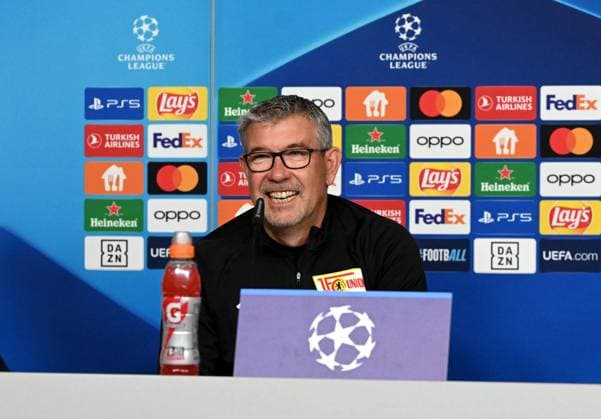 Sport Themen der Woche KW40 Sport Bilder des Tages Fussball, Herren, Saison 2023 2024, Champions League, Pressekonferenz des 1. FC Union Berlin im Stadion An der Alten Försterei, Trainer Urs Fischer (1. FC Union), 02.10. 2023, *** Football, men, season 2023 2024, Champions League, press conference of 1 FC Union Berlin at the stadium An der Alten Försterei, coach Urs Fischer 1 FC Union , 02 10 2023, Copyright: xMatthiasxKochx