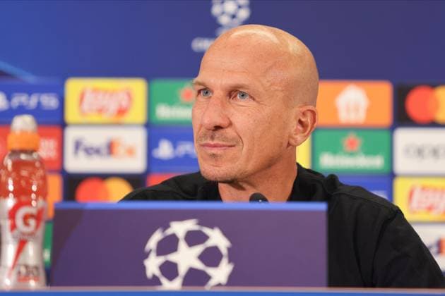 SOCCER - UEFA CL, RBS vs Sociedad SALZBURG,AUSTRIA,02.OCT.23 - SOCCER - UEFA Champions League, group stage, Red Bull Salzburg vs Real Sociedad, preview, press conference, PK, Pressekonferenz RBS. Image shows head coach Gerhard Struber (RBS).  GEPAxpictures xMathiasxMandl