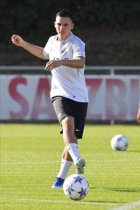 SOCCER - UEFA CL, RBS vs Sociedad SALZBURG,AUSTRIA,02.OCT.23 - SOCCER - UEFA Champions League, group stage, Red Bull Salzburg vs Real Sociedad, preview, training RBS. Image shows Oscar Gloukh (RBS).  GEPAxpictures xMathiasxMandl